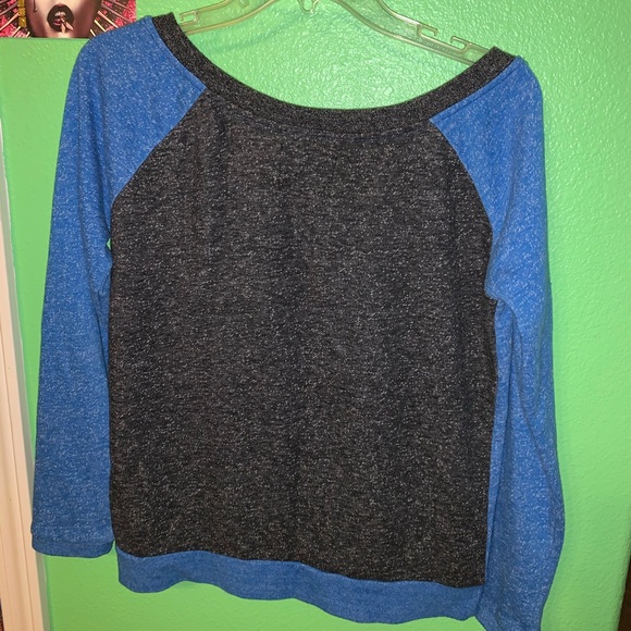 Volcom Light weight long sleeve wide neck sweater - Picture 4 of 4